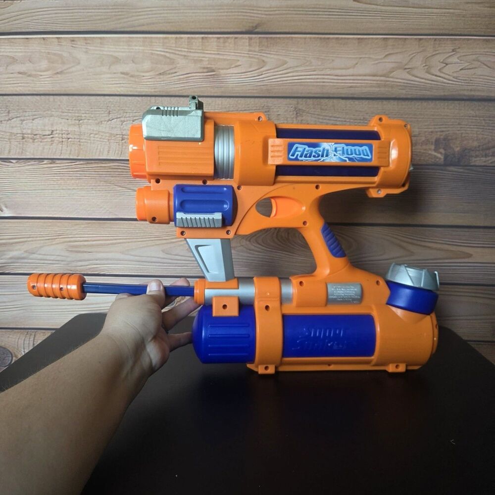 Hasbro Nerf Super Soaker Flash Flood 2004 Vintage Water Blaster Orange Purple